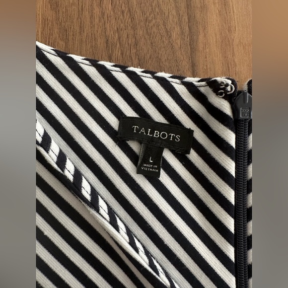 Talbot Sleeveless Dress with Stripes - Picture 3 of 7